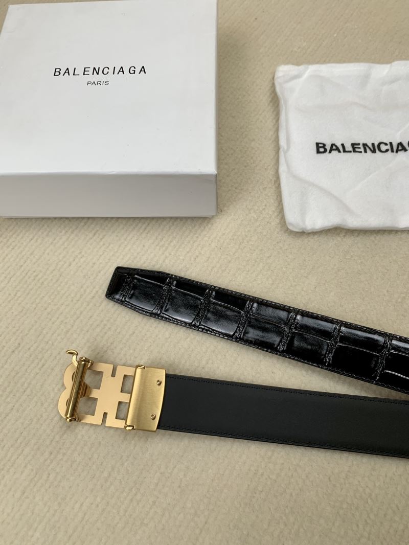 BALENCIAGA